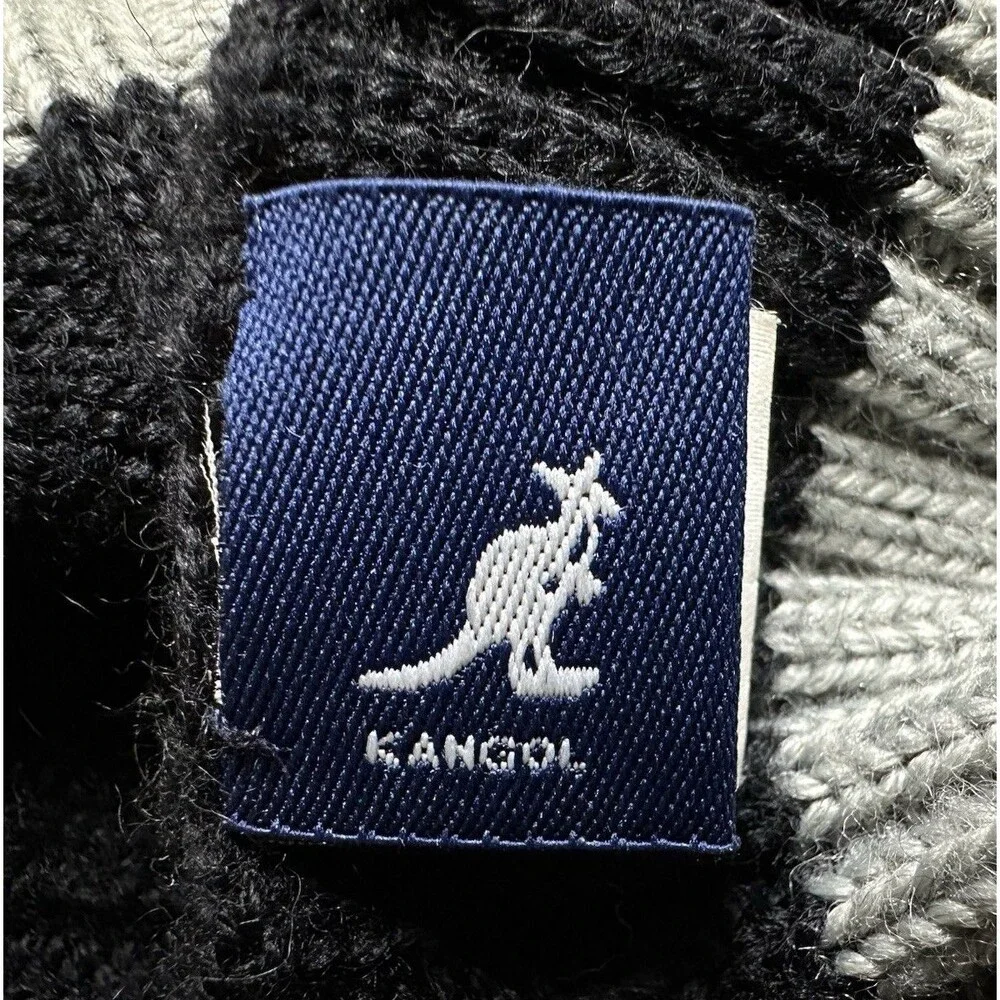 Kangol wool and acrylic blend chunky knit black and gray scarf